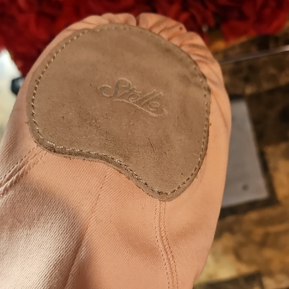 Stelle NWT Pink Ballet Shoes Size 8 ½